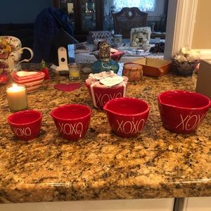 Rae Dunn XOXO red measuring cups